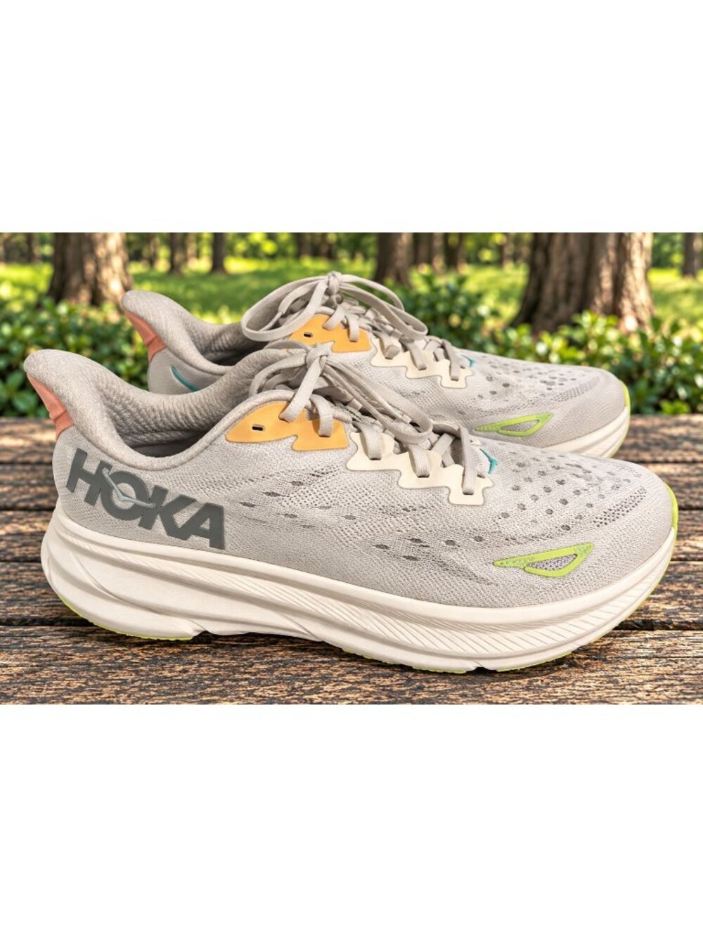 HOKA One Clifton 9 Vanilla Astral Women's 9.5 D Running Shoes Sneakers